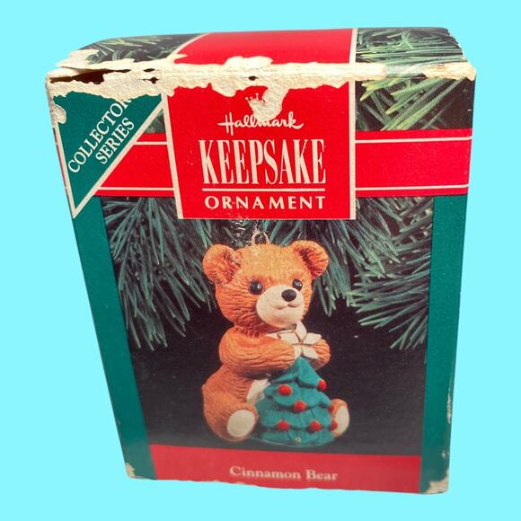 Vtg 1990 Cinnamon Bear Hand Crafted Hallmark Christmas Ornament Original Box - Picture 3 of 5